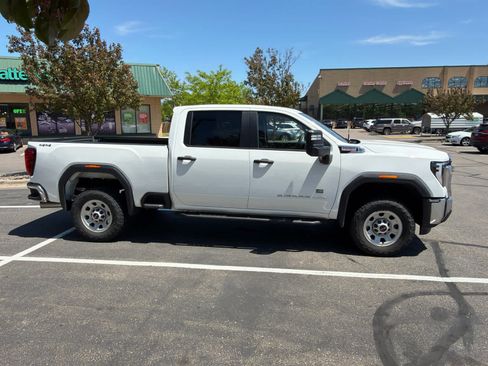 Used 2024 GMC Sierra 2500 Pro w/ Convenience Package AWD/4WD image 4