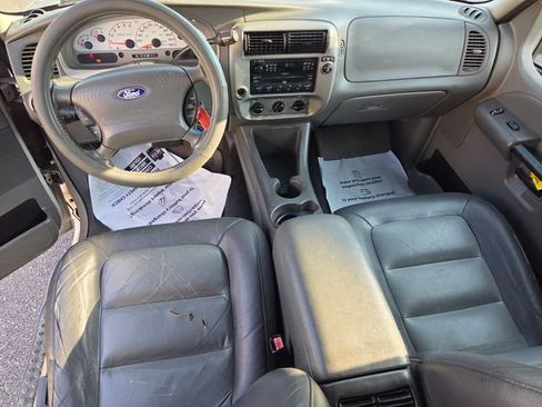 Used 2004 Ford Explorer Sport Trac XLS RWD image 8