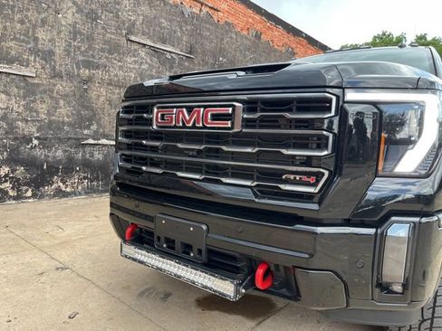 Used 2024 GMC Sierra 2500 AT4 w/ AT4 Premium Plus Package AWD/4WD image 12