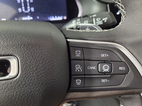 New 2026 Jeep Grand Cherokee L Limited RWD image 13