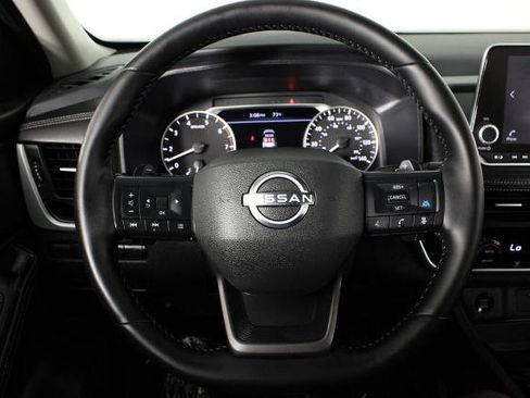 Certified 2025 Nissan Rogue SV image 10