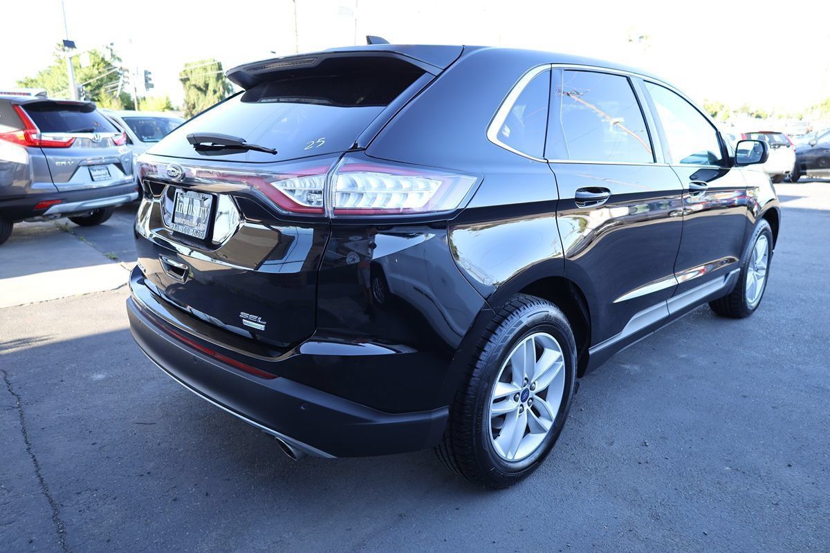 Used 2018 Ford Edge SEL FWD image 4