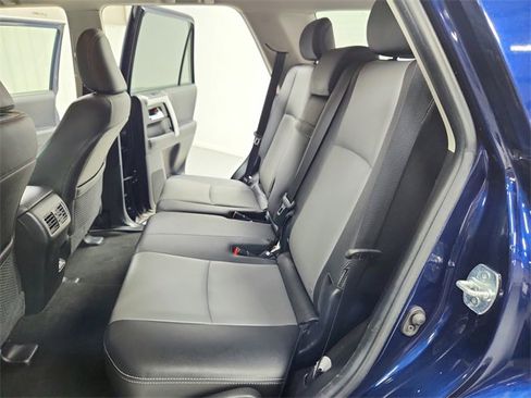 Used 2021 Toyota 4Runner SR5 Premium image 32