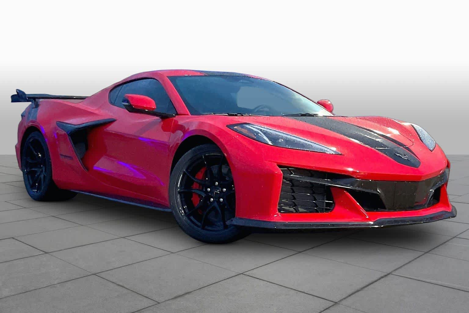Used 2027 Chevrolet Corvette Grand Sport RWD image 3