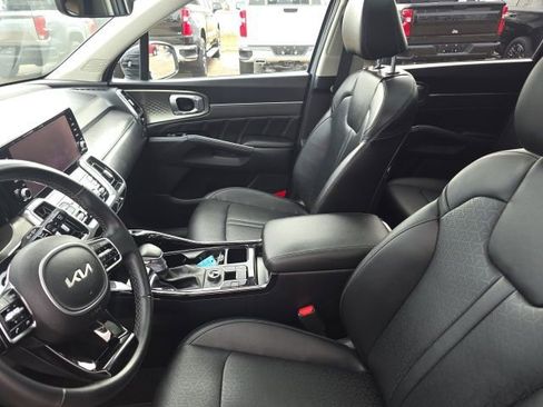 Used 2023 Kia Sorento SX image 18
