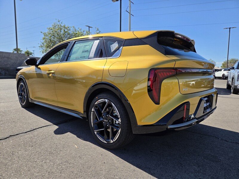 New 2026 Kia K4 GT-Line FWD image 4