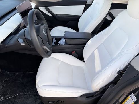 Used 2021 Tesla Model Y Long Range image 6