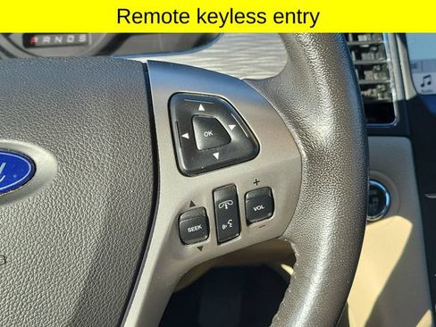 Used 2017 Ford Taurus SEL w/ Equipment Group 201A FWD image 12