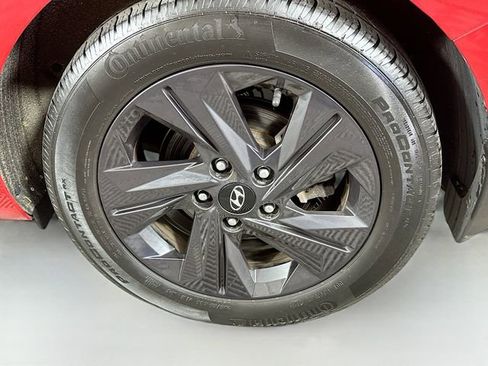 Used 2022 Hyundai Elantra SEL w/ Convenience Package image 29