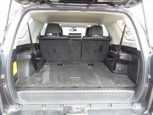 Certified 2016 Toyota 4Runner SR5 Premium image 6