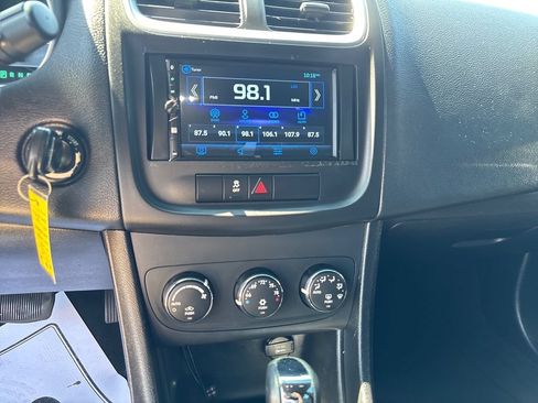 Used 2013 Dodge Avenger SXT FWD image 9