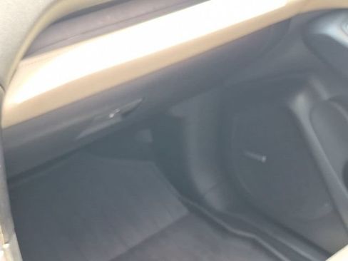 Used 2019 Subaru Ascent Limited w/ Popular Package #3 AWD/4WD image 16