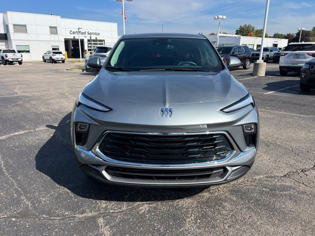 Used 2024 Buick Encore GX Preferred AWD/4WD image 2