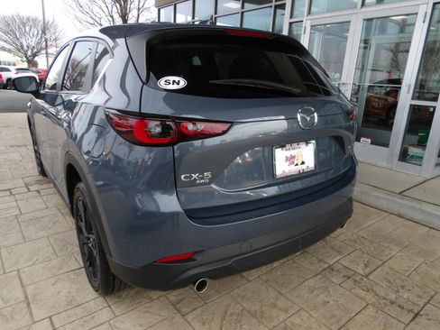 Used 2023 MAZDA CX-5 Carbon Edition image 5
