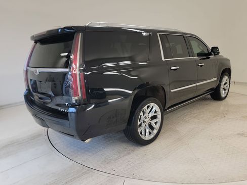 Used 2017 Cadillac Escalade ESV Premium Luxury image 7