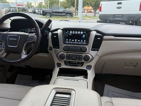 Used 2019 GMC Yukon Denali image 21