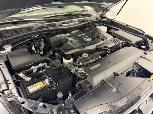 Used 2024 Nissan Armada Platinum w/ Captain's Chairs Package image 34