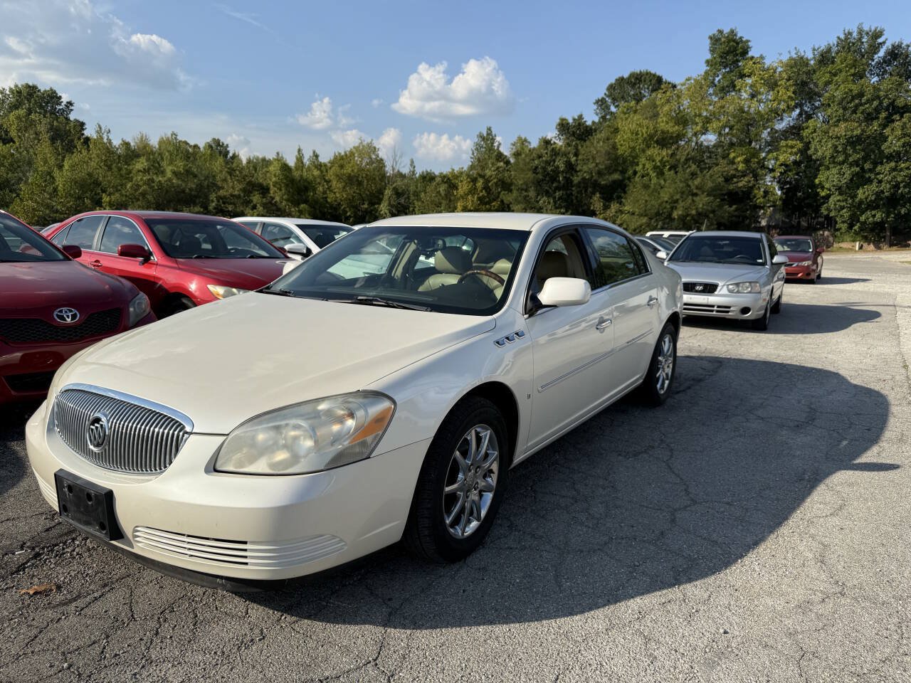 Used 2008 Buick Lucerne CXL w/ Driver Confidence Package FWD image 2