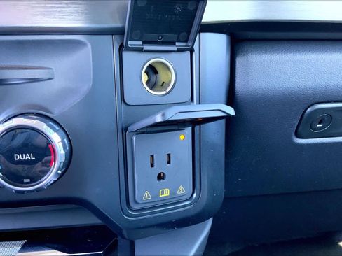 Certified 2024 Ford F350 Lariat w/ Tremor Off-Road Package image 32