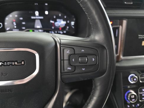 Used 2023 GMC Yukon XL Denali Ultimate image 15