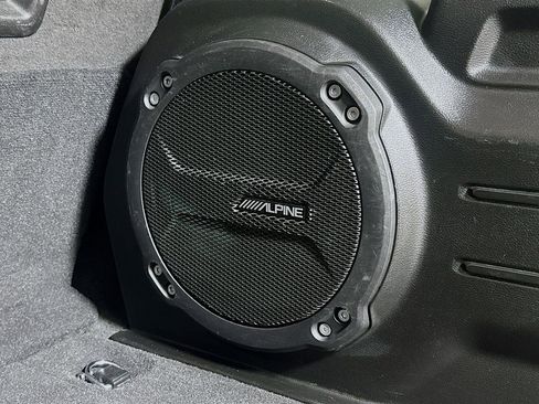 Used 2023 Jeep Wrangler Unlimited Rubicon w/ Cold Weather Group image 17