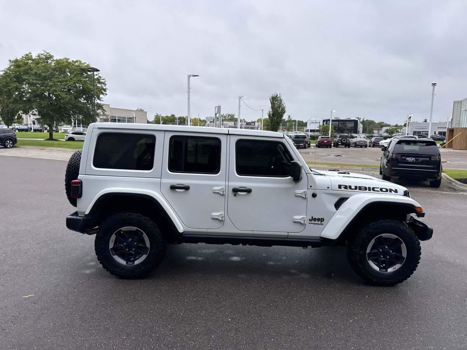 Used 2021 Jeep Wrangler Unlimited Rubicon w/ Dual Top Group AWD/4WD image 6