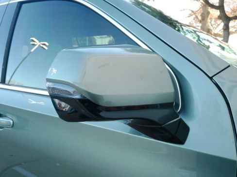 Used 2023 GMC Yukon XL Denali image 22