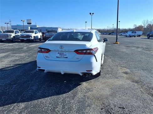 Used 2023 Toyota Camry SE image 16