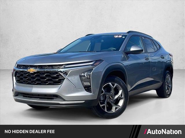 Used 2025 Chevrolet Trax LT w/ Driver Confidence Package FWD image 1