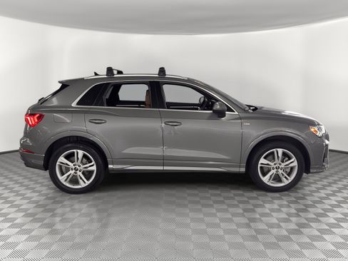 Used 2023 Audi Q3 2.0T Premium Plus w/ Premium Plus Package image 8