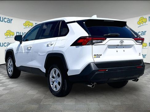 Used 2025 Toyota RAV4 LE AWD/4WD image 4