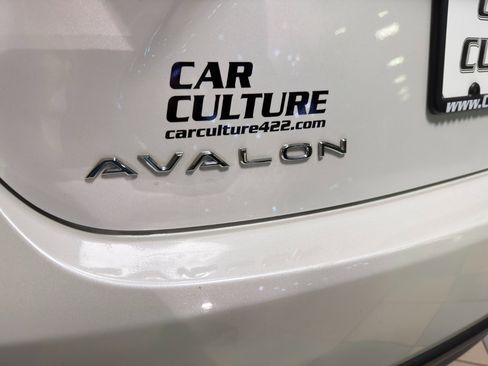 Used 2015 Toyota Avalon XLE image 60