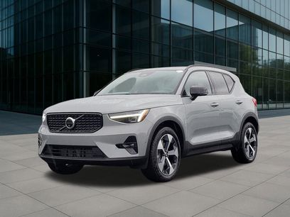 New 2026 Volvo XC40 B5 Plus w/ Protection Package Premier