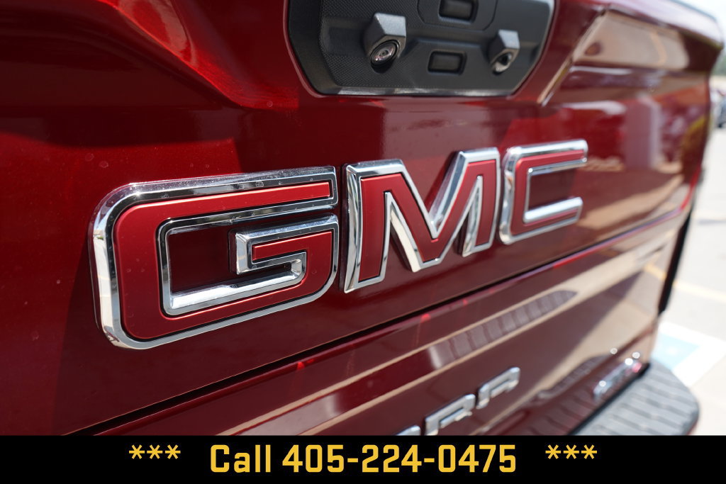 Used 2024 GMC Sierra 2500 AT4 w/ AT4 Preferred Package AWD/4WD image 5