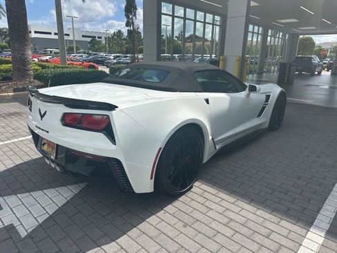 Used 2019 Chevrolet Corvette Grand Sport RWD image 4