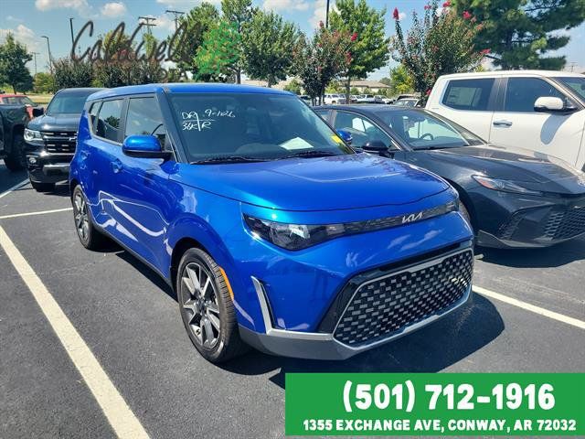 Used 2024 Kia Soul EX w/ Option Group 015 FWD image 2