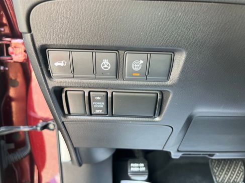 Used 2021 Nissan Armada Platinum w/ Captain's Chairs Package RWD image 15