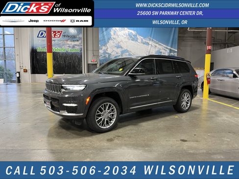 New 2025 Jeep Grand Cherokee L Summit w/ Luxury Tech Group V image 1