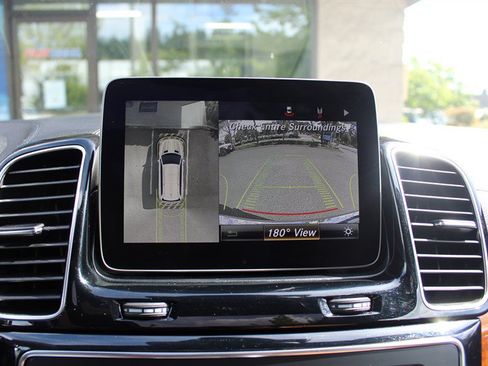 Used 2018 Mercedes-Benz GLS 550 4MATIC image 11