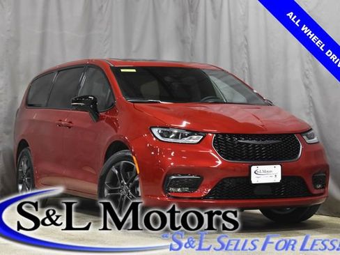 New 2026 Chrysler Pacifica Select image 1