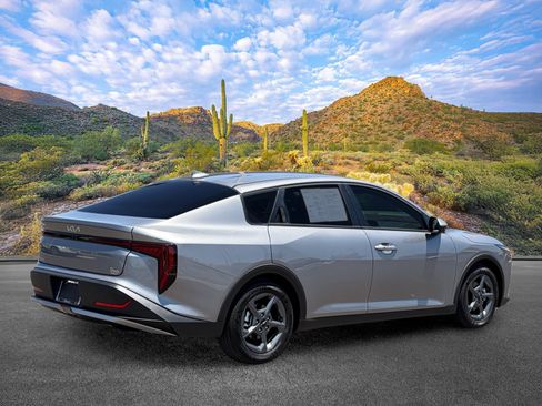 Certified 2025 Kia K4 FWD image 4