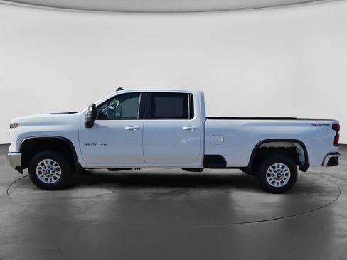 Used 2025 Chevrolet Silverado 2500 LT w/ Convenience Package AWD/4WD image 7