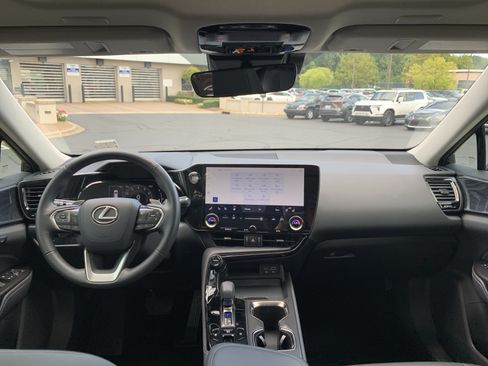 Used 2025 Lexus NX 250 FWD w/ Accessory Package (2T) image 30