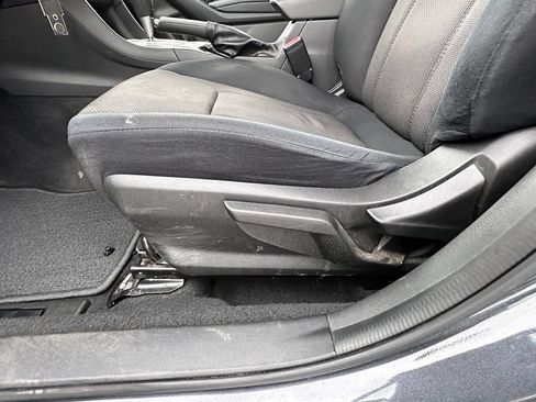 Used 2019 Subaru Crosstrek 2.0i AWD/4WD image 19