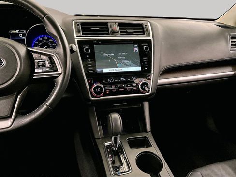 Used 2019 Subaru Outback 2.5i Limited AWD/4WD image 6