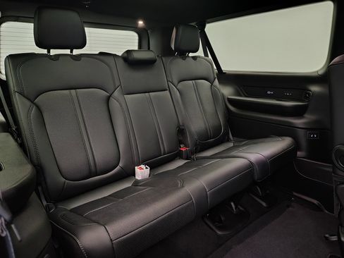 New 2026 Jeep Grand Wagoneer L Limited AWD/4WD image 28