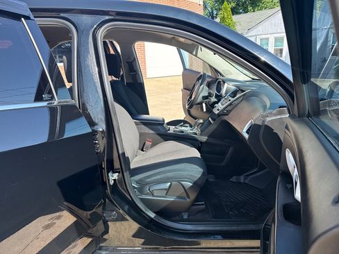 Used 2017 Chevrolet Equinox LS FWD image 11
