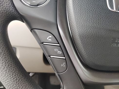 Certified 2017 Honda Pilot LX image 24