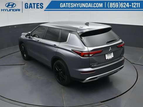Used 2022 Mitsubishi Outlander SE AWD/4WD image 54