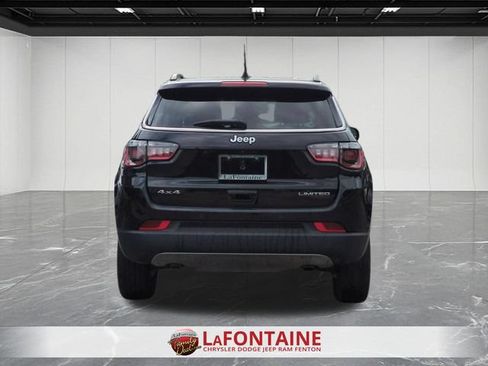Used 2024 Jeep Compass Limited AWD/4WD image 4